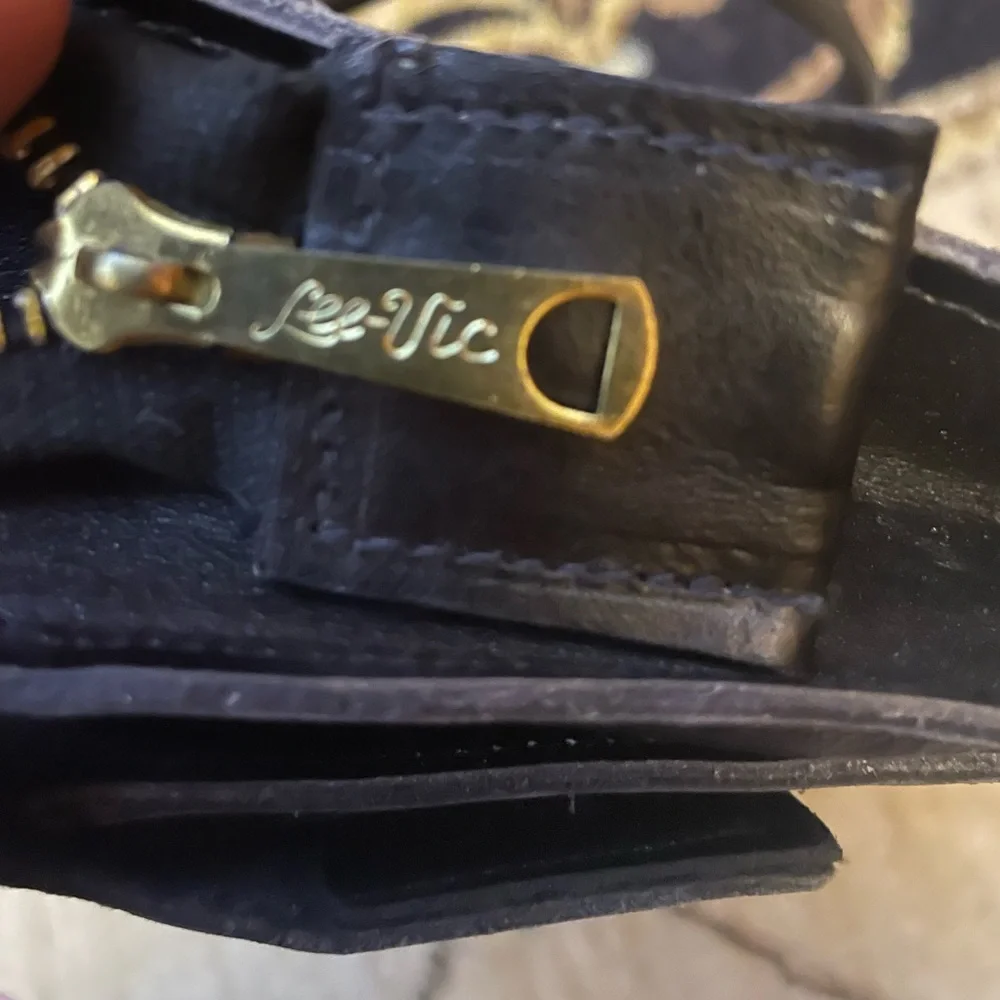 N/A vintage black
